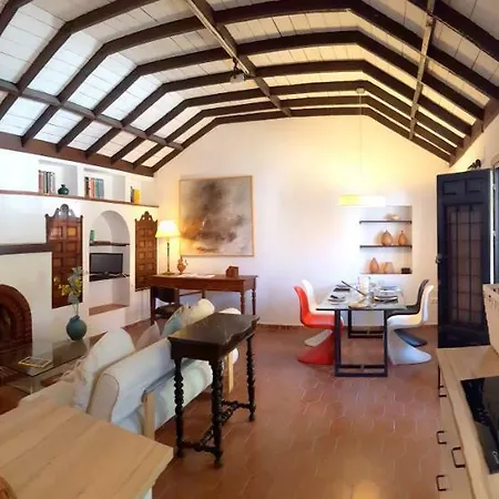 Holiday home Quiet House In